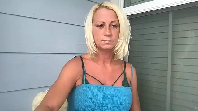 TiffaneyLove online show from July 2026 08:00:02 PM
