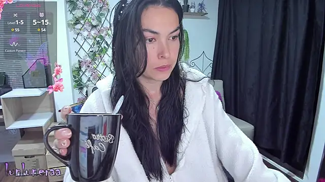 Lunlunera online show from February 2025 04:53:01 AM