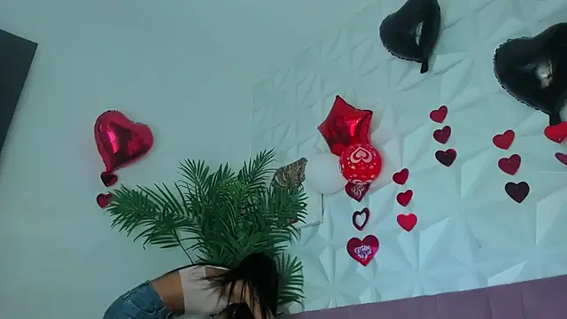 Hellen Sky online show from March 2026 07:10:02 PM