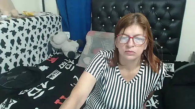 Snapshot of jellyfishhot chatting on November 2025 06:07:02 PM jellyfishhot online show from November 2025 06:07:02 PM