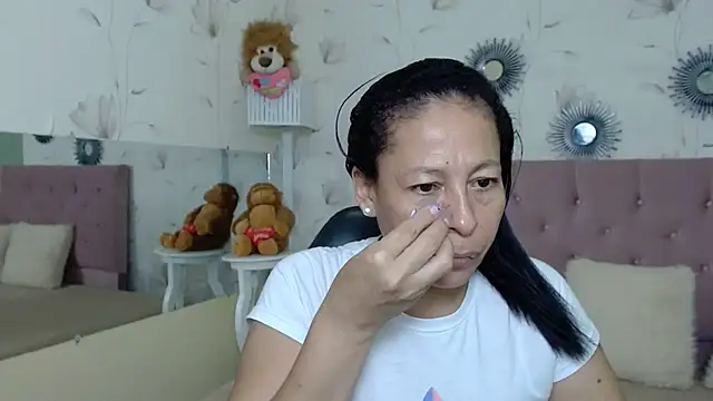 Snapshot of mature_martina chatting on January 2025 09:46:02 PM mature martina online show from January 2025 09:46:02 PM