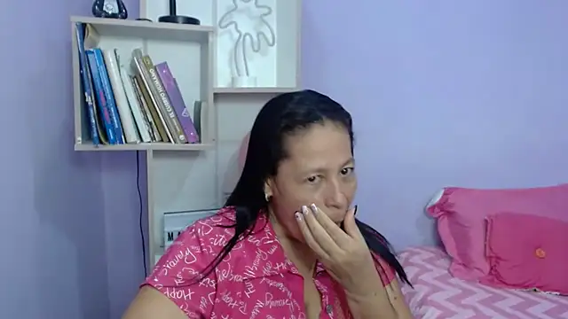 mature martina online show from October 2025 10:14:02 PM