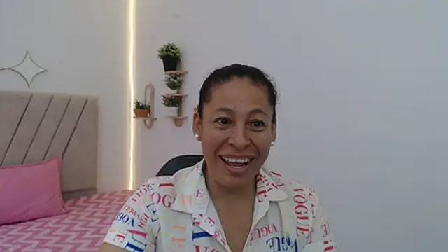 mature martina online show from April 2026 08:11:01 PM
