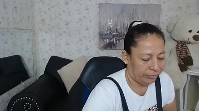 mature martina online show from June 2026 10:13:02 PM