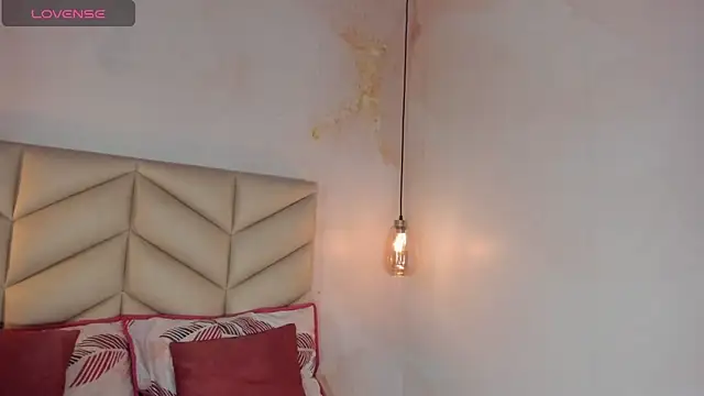 JESYSOZ23  online show from October 2025 07:45:02 PM