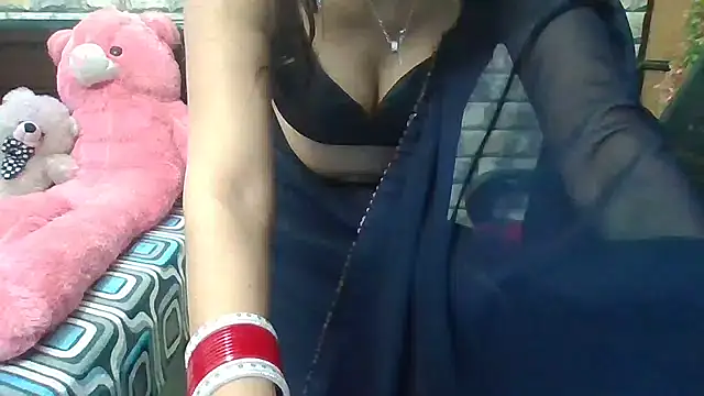 Snapshot of Sexy_iknoor chatting on January 2025 07:53:02 AM Sexy iknoor online show from January 2025 07:53:02 AM