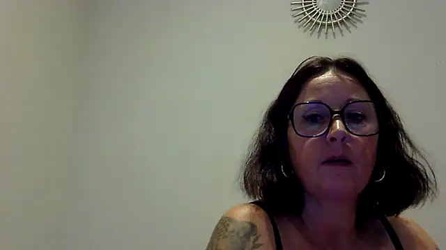 feline27 online show from November 2025 08:20:02 PM