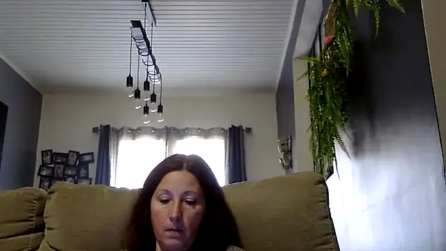 Snapshot of feline27 chatting on November 2025 10:07:01 AM feline27 online show from November 2025 10:07:01 AM