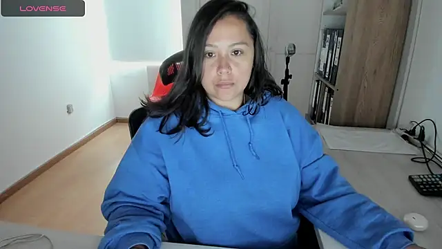 Snapshot of bigbooty-30 chatting on November 2025 11:10:02 AM bigbooty-30 online show from November 2025 11:10:02 AM