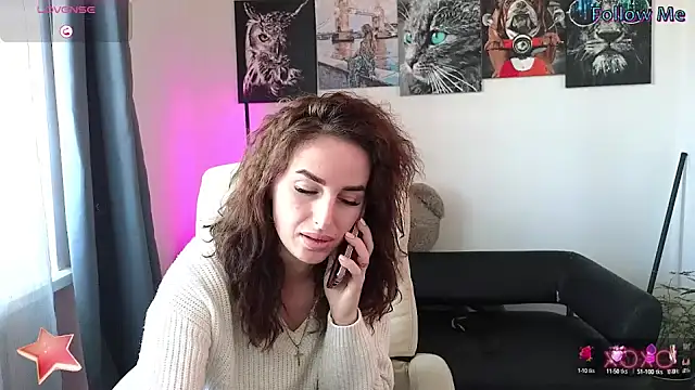 Snapshot of xx_adrihanna_xx chatting on February 2025 07:32:02 AM xx adrihanna xx online show from February 2025 07:32:02 AM