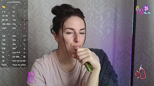 xx adrihanna xx online show from May 2026 05:35:01 AM