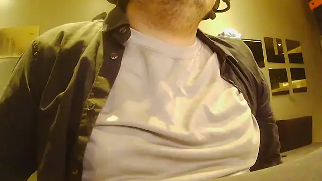 Bebemickey75 online show from December 2025 05:24:02 AM