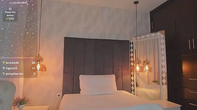 Snapshot of kataliina__ chatting on January 2025 03:02:02 PM kataliina online show from January 2025 03:02:02 PM