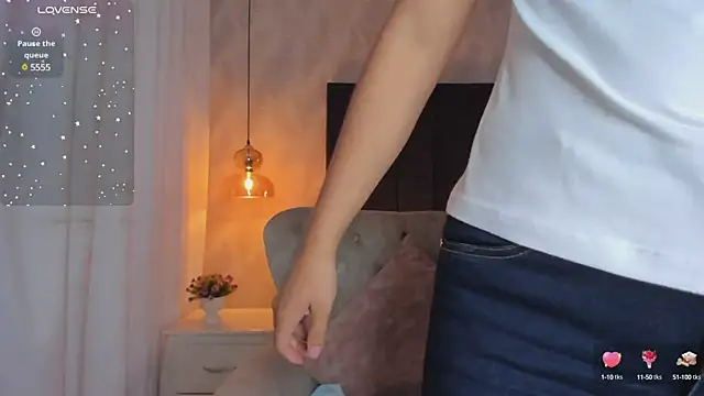 Snapshot of kataliina__ chatting on January 2025 12:01:02 PM kataliina online show from January 2025 12:01:02 PM