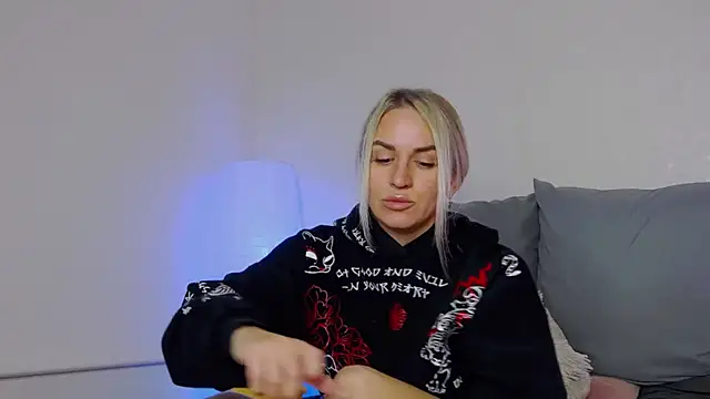 SofiJames online show from October 2025 06:55:01 AM