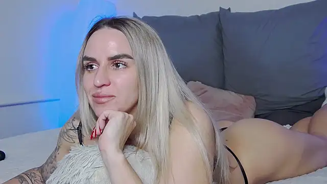 SofiJames online show from December 2025 06:53:01 AM