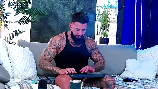 masterkingofmusclee online show from September 2025 07:12:01 AM