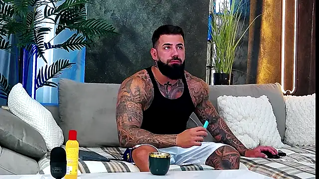 masterkingofmusclee online show from September 2025 07:01:01 AM