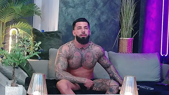 Snapshot of masterkingofmusclee chatting on March 2026 09:20:02 PM masterkingofmusclee online show from March 2026 09:20:02 PM