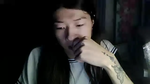 Snapshot of CarlyJoy chatting on October 2025 04:46:01 PM CarlyJoy online show from October 2025 04:46:01 PM