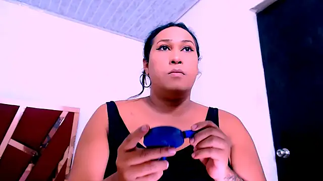 Snapshot of big_alondra_x chatting on November 2025 07:47:01 PM big alondra x online show from November 2025 07:47:01 PM