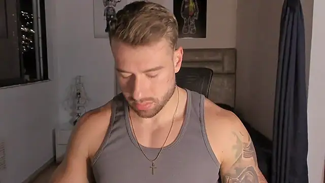 Snapshot of paul_rogerr chatting on September 2025 11:32:02 PM paul rogerr online show from September 2025 11:32:02 PM