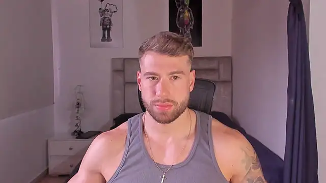 Snapshot of paul_rogerr chatting on October 2025 10:18:02 PM paul rogerr online show from October 2025 10:18:02 PM