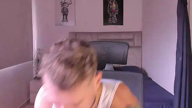 Snapshot of paul_rogerr chatting on October 2025 02:37:01 PM paul rogerr online show from October 2025 02:37:01 PM