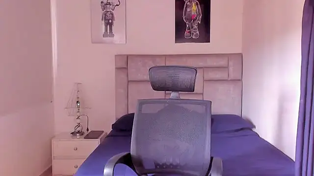 Snapshot of paul_rogerr chatting on October 2025 03:18:01 PM paul rogerr online show from October 2025 03:18:01 PM