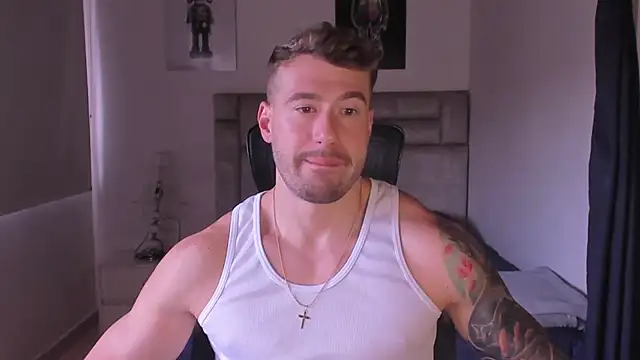 Snapshot of paul_rogerr chatting on November 2025 01:45:01 PM paul rogerr online show from November 2025 01:45:01 PM