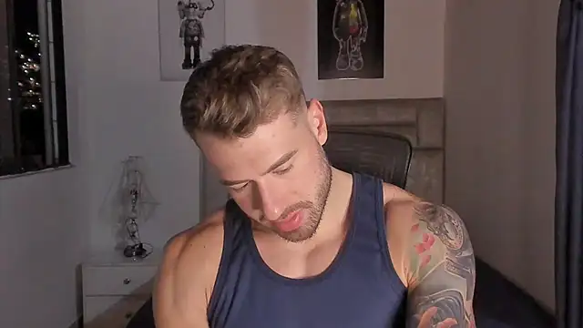 Snapshot of paul_rogerr chatting on November 2025 02:09:01 AM paul rogerr online show from November 2025 02:09:01 AM