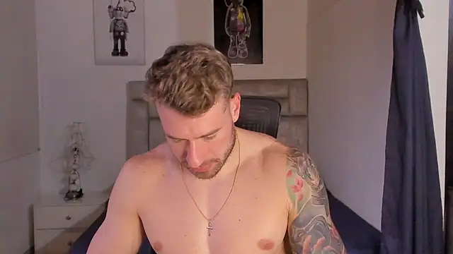 Snapshot of paul_rogerr chatting on November 2025 10:25:01 PM paul rogerr online show from November 2025 10:25:01 PM