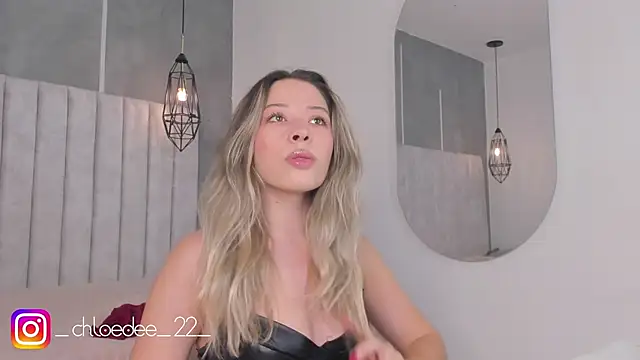 chloe d online show from February 2025 11:09:01 AM