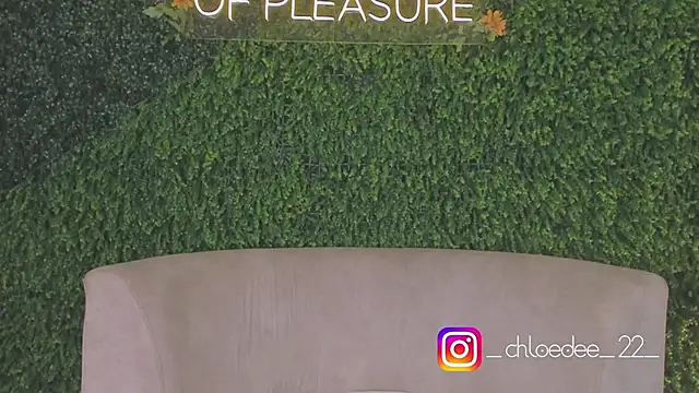 chloe d online show from October 2025 12:45:02 PM