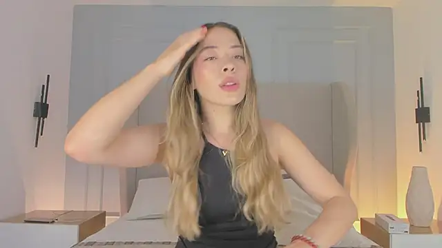 chloe d online show from April 2026 12:58:01 PM