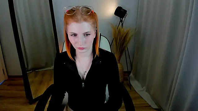Snapshot of Mira__Blush chatting on March 2025 12:41:01 PM Mira Blush online show from March 2025 12:41:01 PM