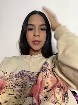 halley5  online show from October 2025 11:16:02 PM