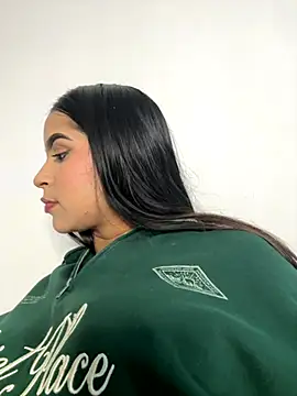 halley5  online show from October 2025 11:05:02 PM