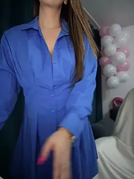 Snapshot of Flower_Pow3r chatting on February 2025 09:57:01 PM Flower Pow3r online show from February 2025 09:57:01 PM