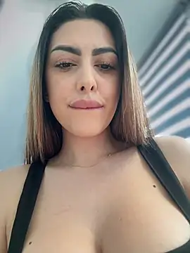 Snapshot of Flower_Pow3r chatting on March 2025 01:05:02 PM Flower Pow3r online show from March 2025 01:05:02 PM