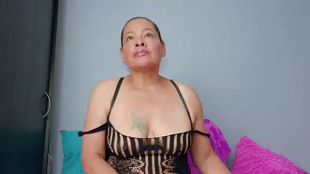 TifanyNasty online show from November 2025 01:06:02 AM