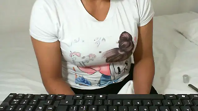 Snapshot of salome__milf chatting on February 2025 02:39:01 AM salome milf online show from February 2025 02:39:01 AM