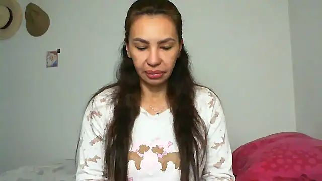 Snapshot of salome__milf chatting on October 2025 04:10:02 AM salome milf online show from October 2025 04:10:02 AM