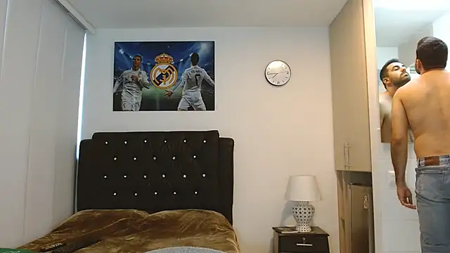 omarmohammedhot2 online show from December 2024 02:39:02 PM