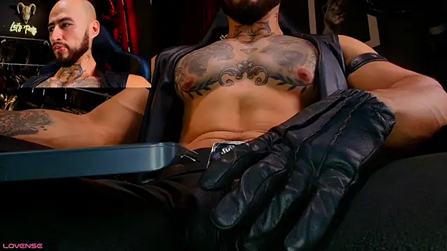 billyMayer  online show from December 2025 07:51:01 PM