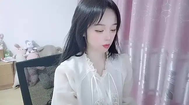 Snapshot of wwcc123 chatting on February 2025 03:30:02 PM wwcc123 online show from February 2025 03:30:02 PM