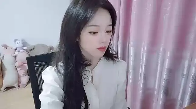 Snapshot of wwcc123 chatting on March 2025 09:24:02 AM wwcc123 online show from March 2025 09:24:02 AM