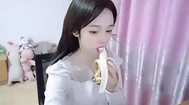 Snapshot of wwcc123 chatting on March 2025 01:35:02 AM wwcc123 online show from March 2025 01:35:02 AM