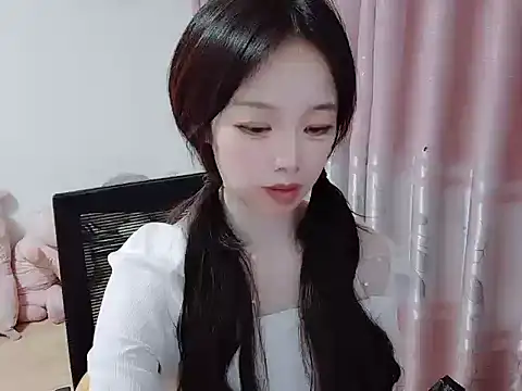 Snapshot of wwcc123 chatting on October 2025 03:41:01 PM wwcc123 online show from October 2025 03:41:01 PM