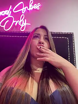 sexyyykloee online show from April 2026 02:15:01 AM